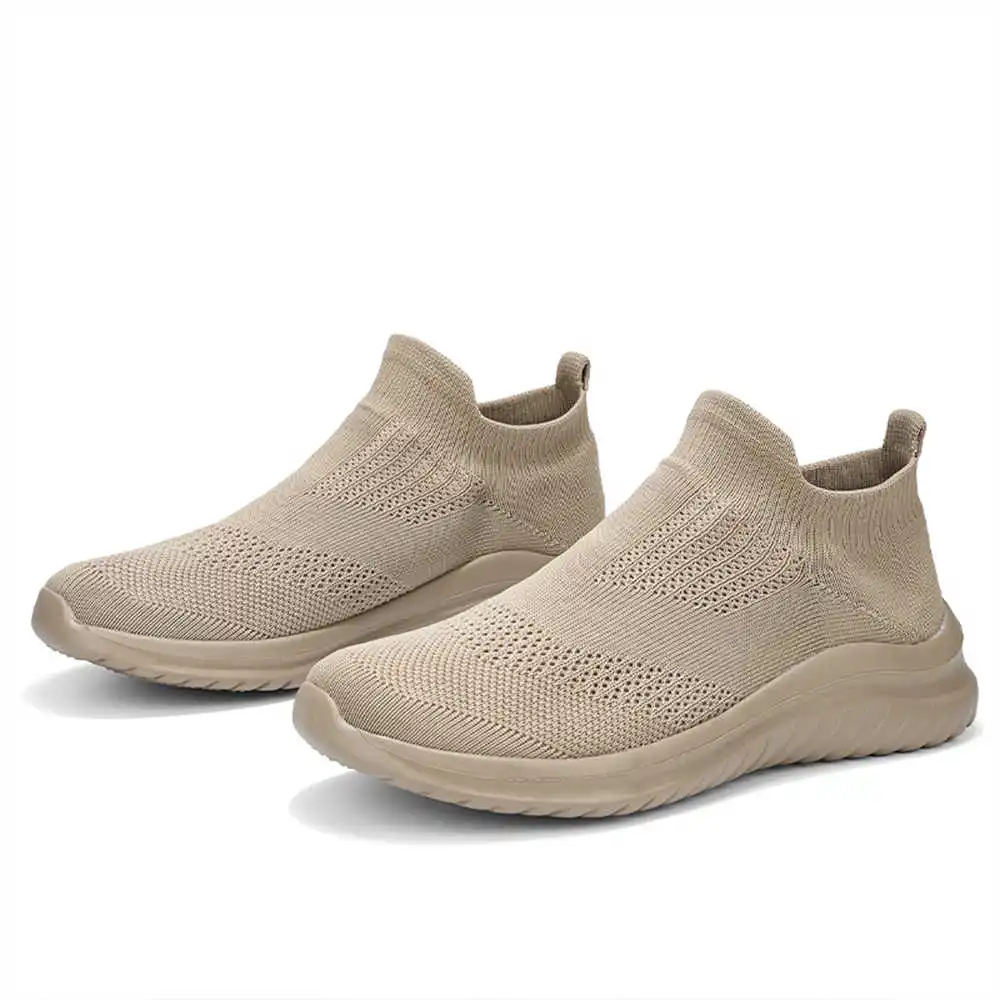 Beige Soft ใหม่รองเท้าเทนนิส M - Classic Tech Office Number บทวิจารณ์และราคา
